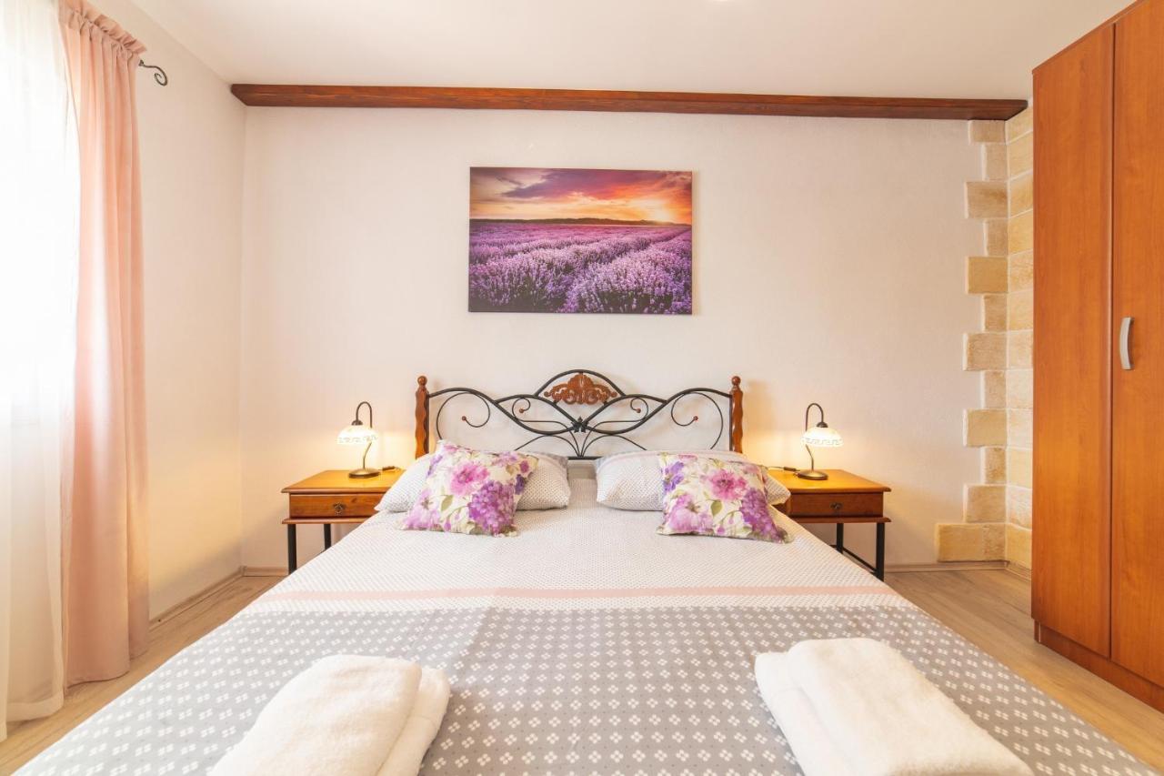 Holiday Home Sego With Private Pool Veliki Brocanac Ngoại thất bức ảnh