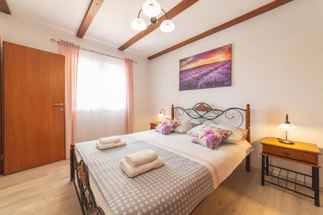 Holiday Home Sego With Private Pool Veliki Brocanac Ngoại thất bức ảnh