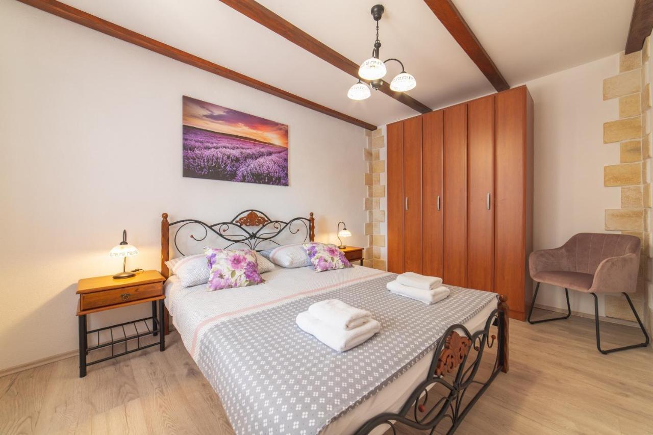 Holiday Home Sego With Private Pool Veliki Brocanac Ngoại thất bức ảnh