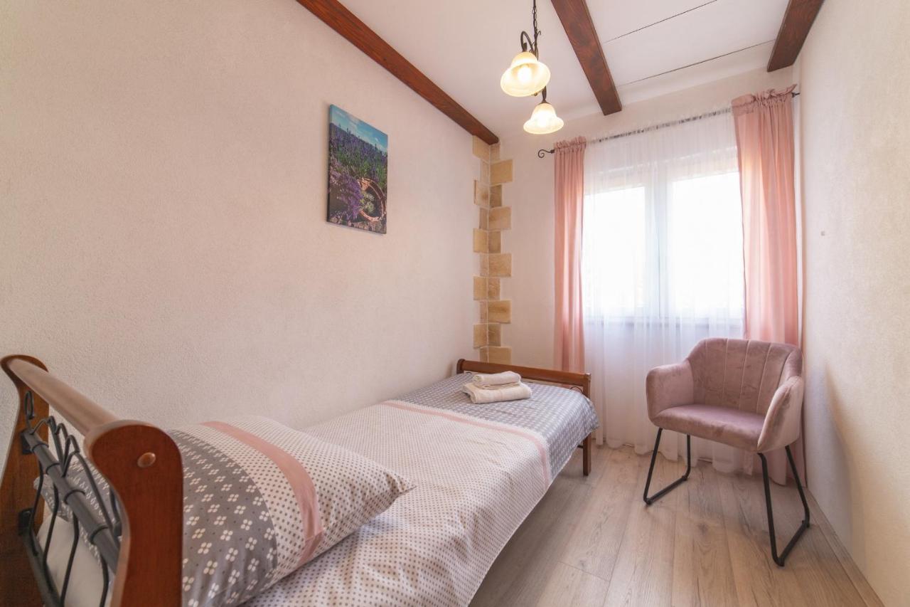 Holiday Home Sego With Private Pool Veliki Brocanac Ngoại thất bức ảnh