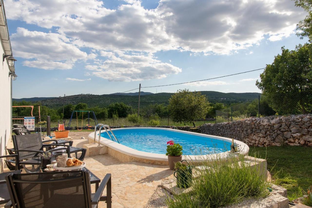 Holiday Home Sego With Private Pool Veliki Brocanac Ngoại thất bức ảnh