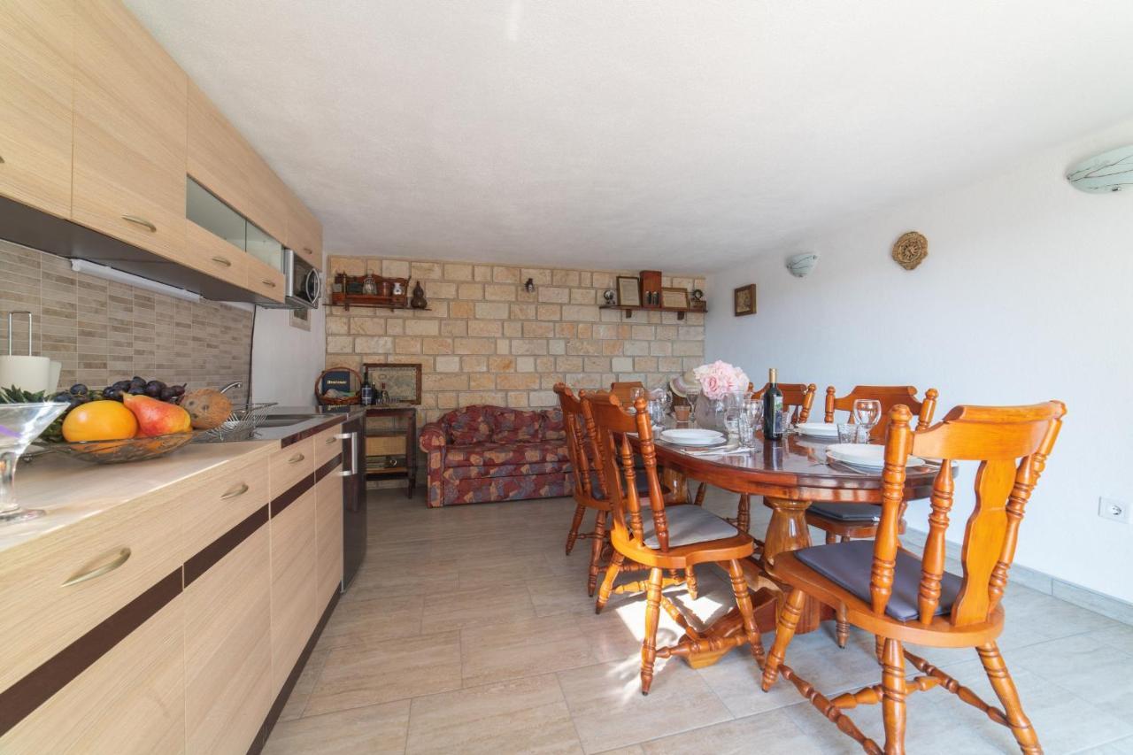 Holiday Home Sego With Private Pool Veliki Brocanac Phòng bức ảnh