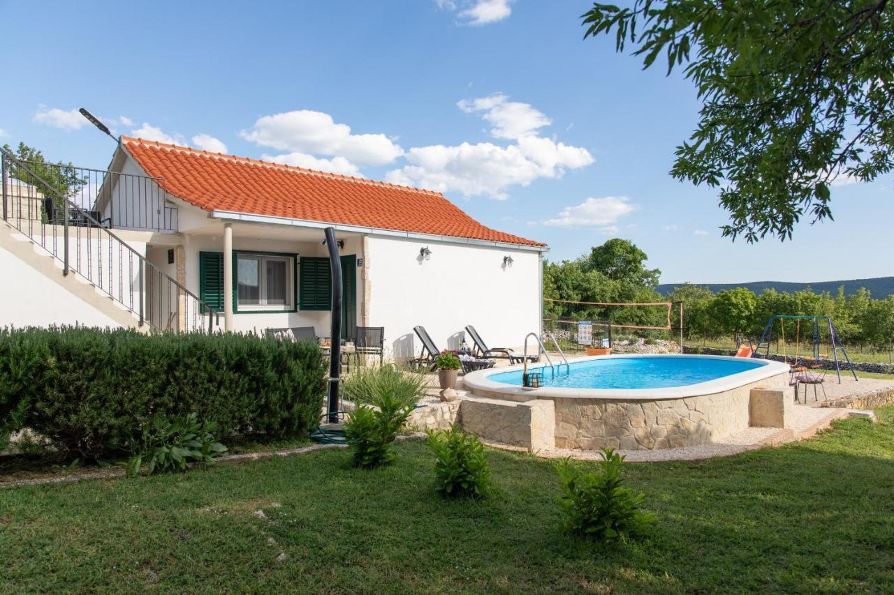 Holiday Home Sego With Private Pool Veliki Brocanac Ngoại thất bức ảnh