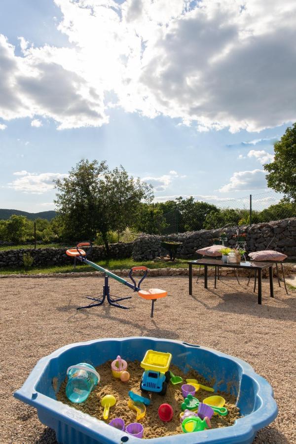 Holiday Home Sego With Private Pool Veliki Brocanac Ngoại thất bức ảnh