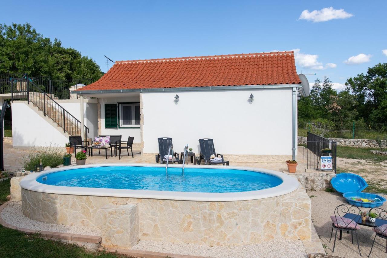 Holiday Home Sego With Private Pool Veliki Brocanac Ngoại thất bức ảnh
