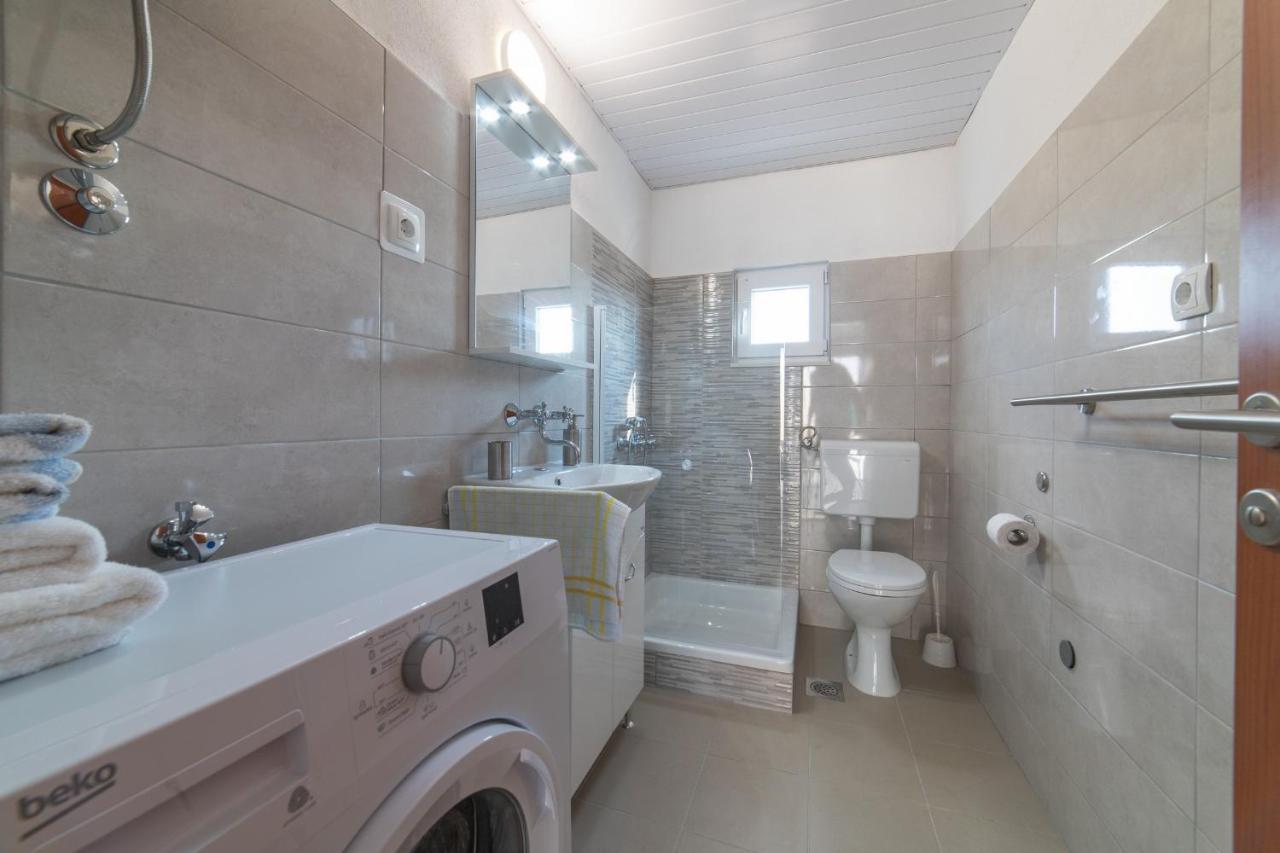 Holiday Home Sego With Private Pool Veliki Brocanac Ngoại thất bức ảnh